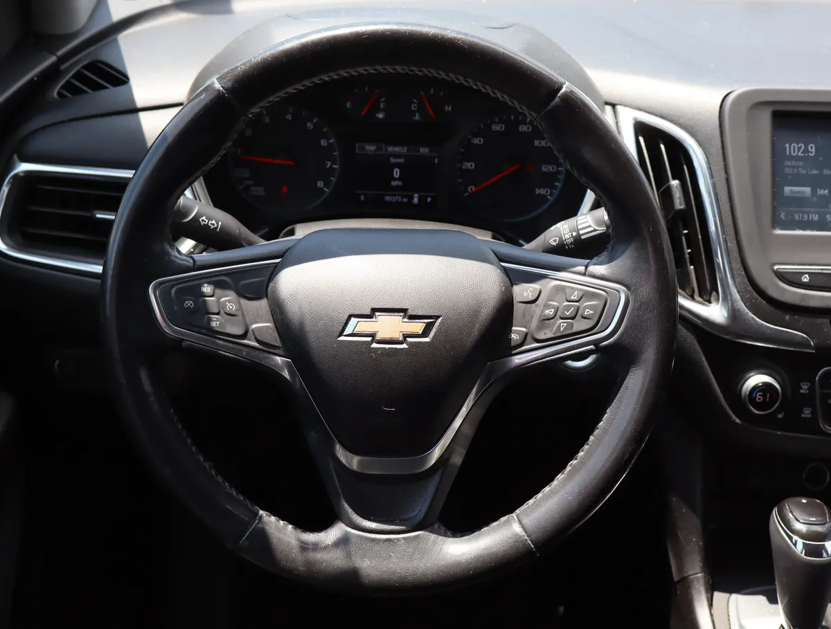 2018 Chevrolet Equinox LT thumbnail 16