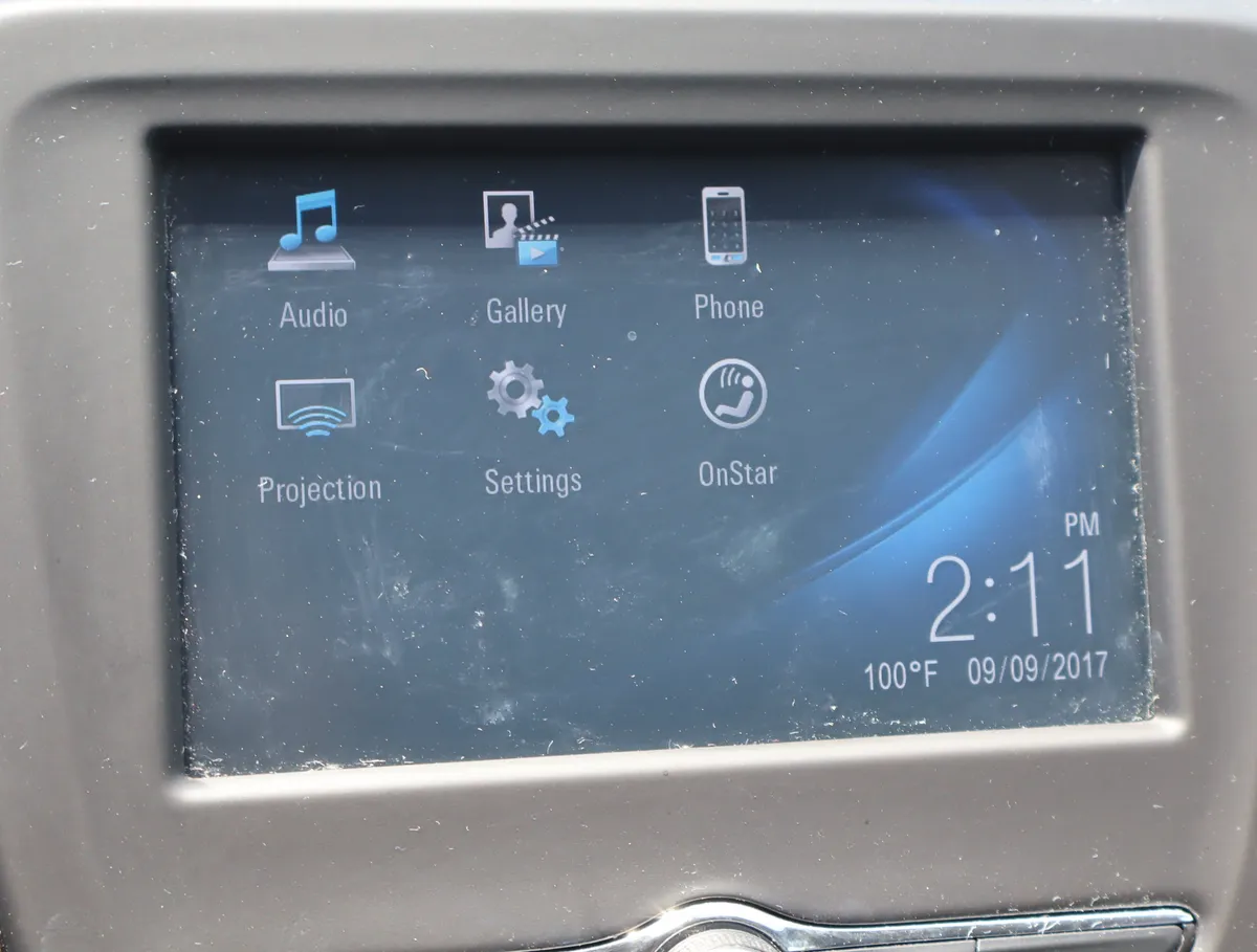 2018 Chevrolet Equinox LT thumbnail 23