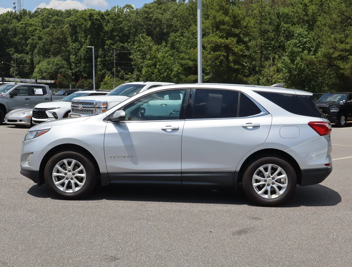 2018 Chevrolet Equinox LT thumbnail 5