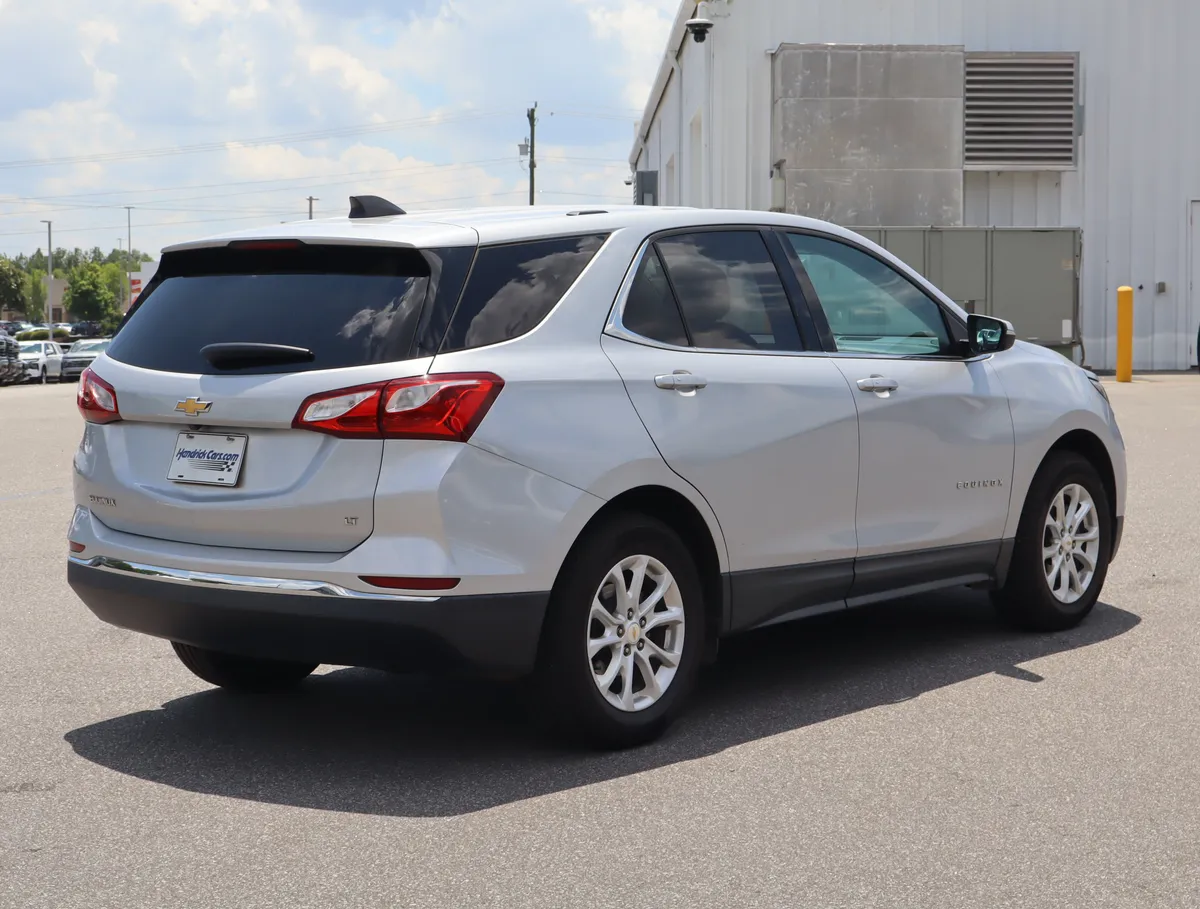 2018 Chevrolet Equinox LT thumbnail 8