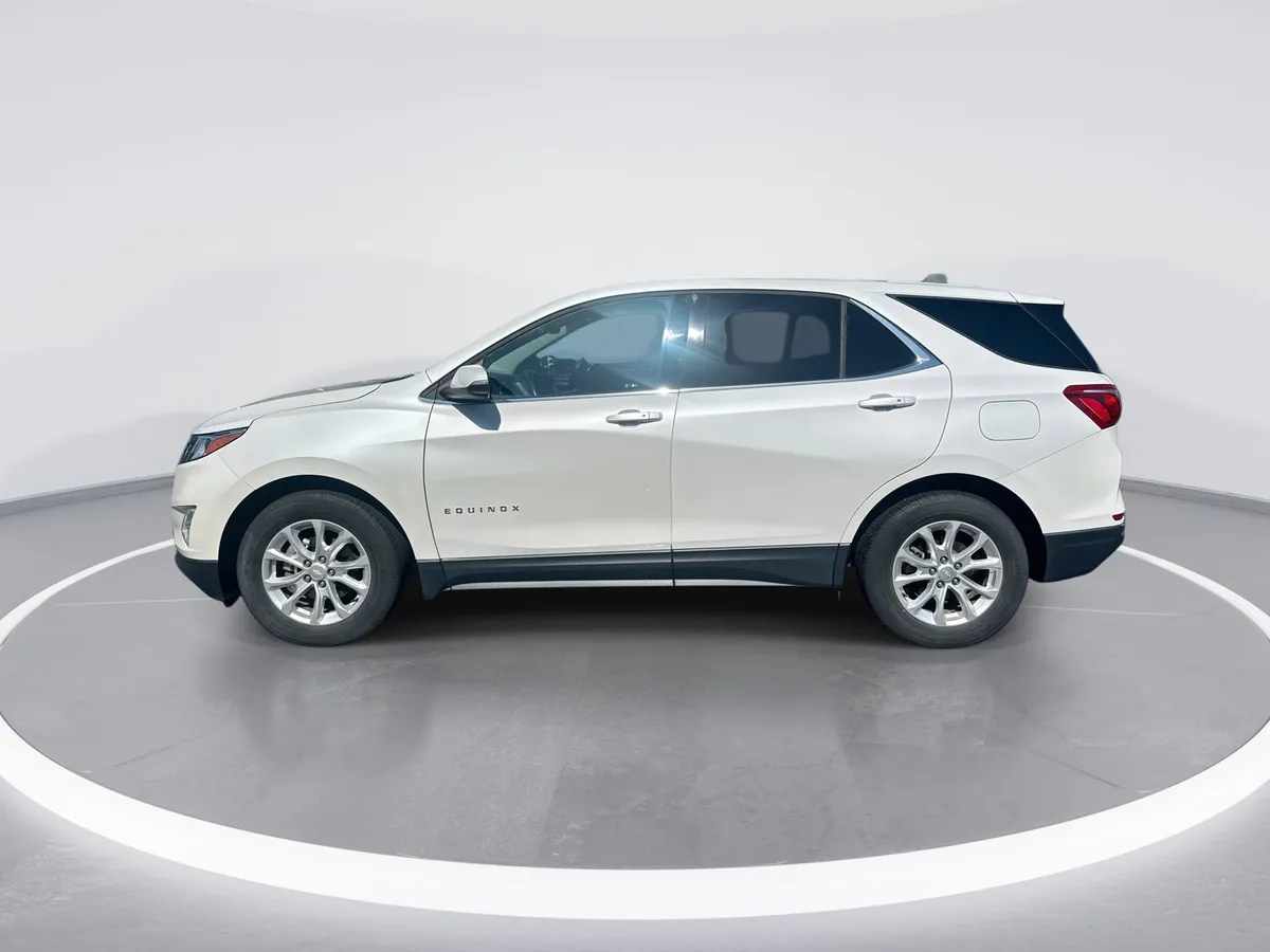 2018 Chevrolet Equinox LT thumbnail 5