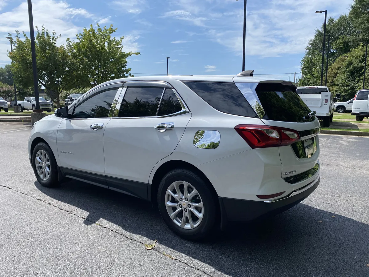 2018 Chevrolet Equinox LT thumbnail 6