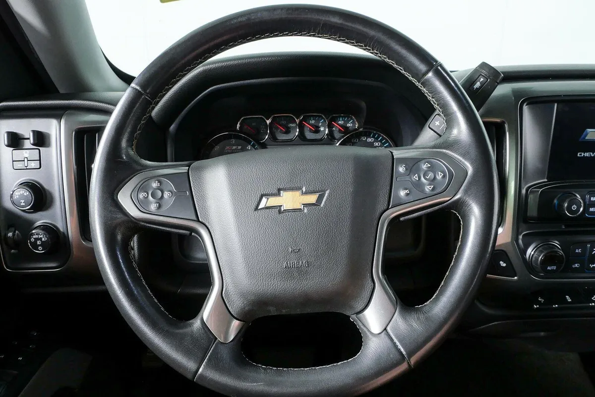 2018 Chevrolet Silverado 1500 LT thumbnail 10