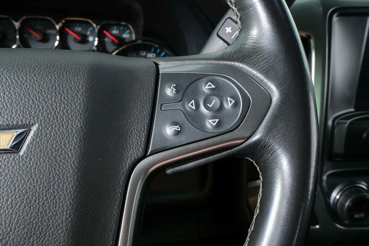2018 Chevrolet Silverado 1500 LT thumbnail 12