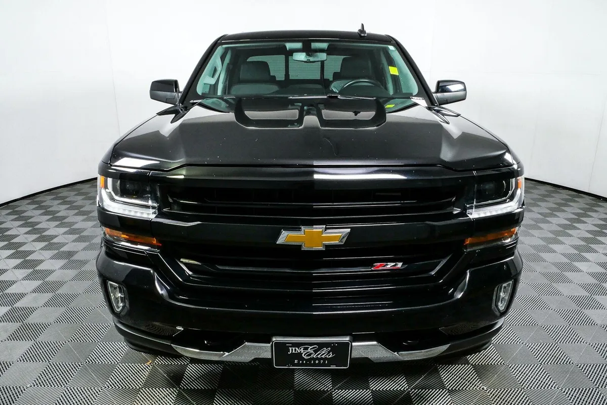 2018 Chevrolet Silverado 1500 LT thumbnail 25