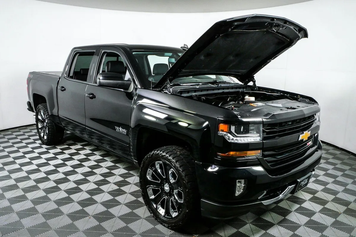 2018 Chevrolet Silverado 1500 LT thumbnail 31