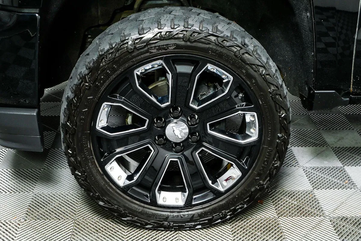 2018 Chevrolet Silverado 1500 LT thumbnail 34