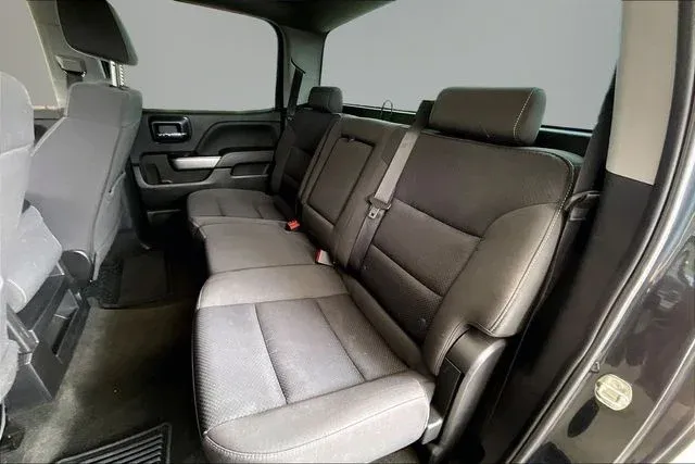 2018 Chevrolet Silverado 1500 LT thumbnail 19