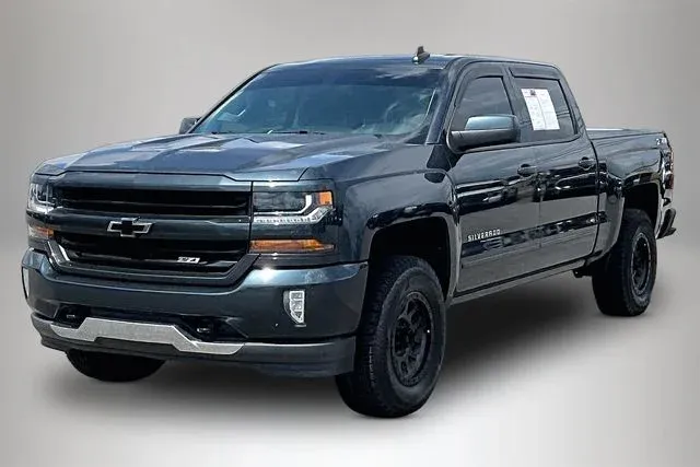 2018 Chevrolet Silverado 1500 LT thumbnail 2