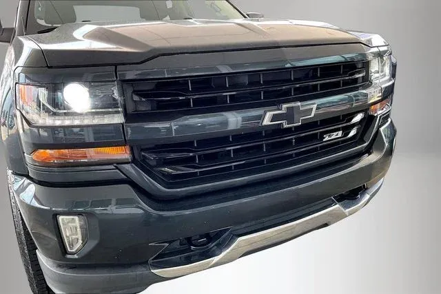 2018 Chevrolet Silverado 1500 LT thumbnail 26