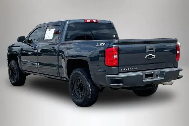 2018 Chevrolet Silverado 1500 LT thumbnail 4