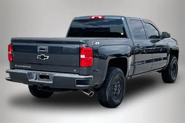2018 Chevrolet Silverado 1500 LT thumbnail 5
