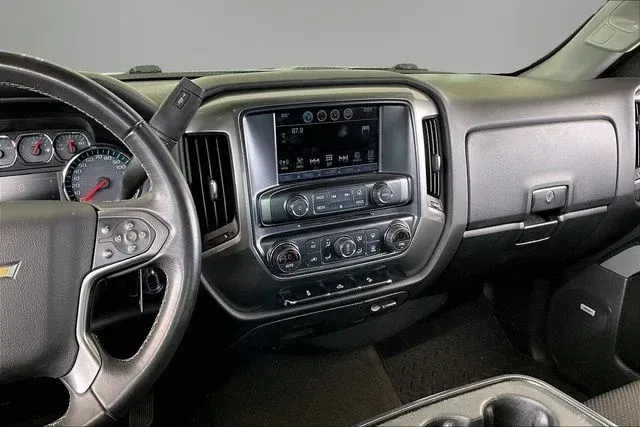 2018 Chevrolet Silverado 1500 LT thumbnail 9