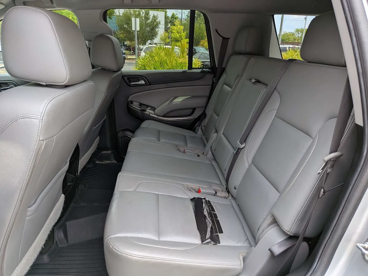 2018 Chevrolet Tahoe LT thumbnail 17