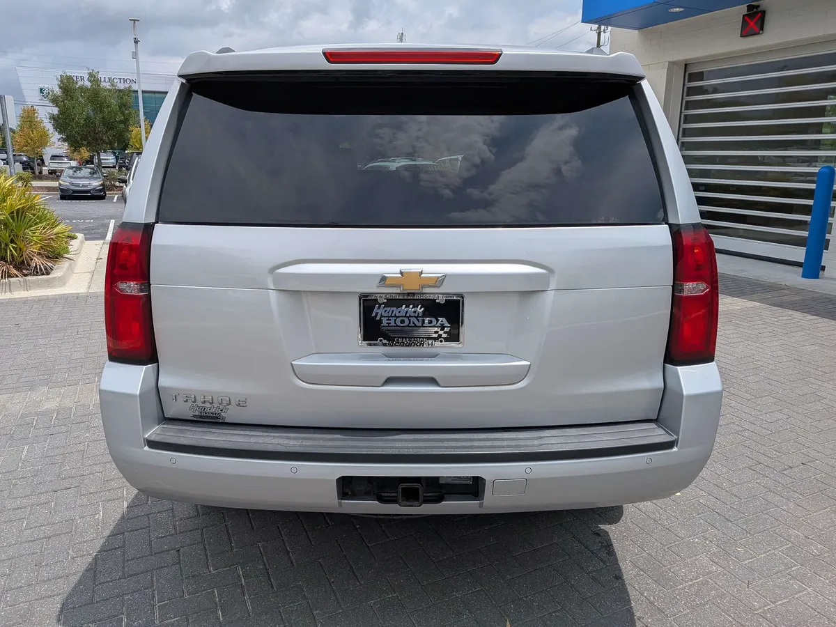 2018 Chevrolet Tahoe LT thumbnail 5