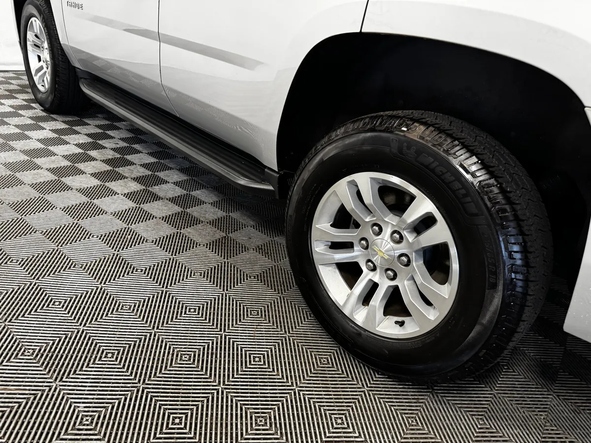 2018 Chevrolet Tahoe LT thumbnail 16