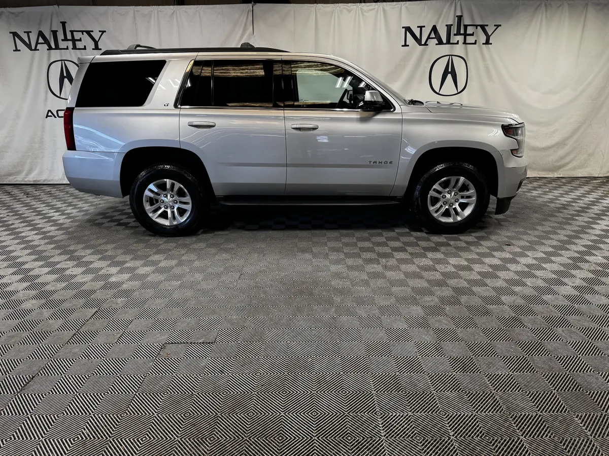 2018 Chevrolet Tahoe LT thumbnail 2