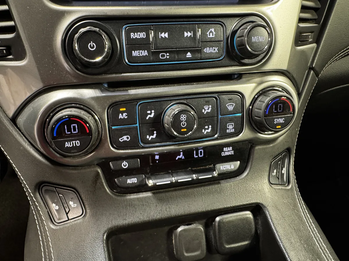 2018 Chevrolet Tahoe LT thumbnail 34