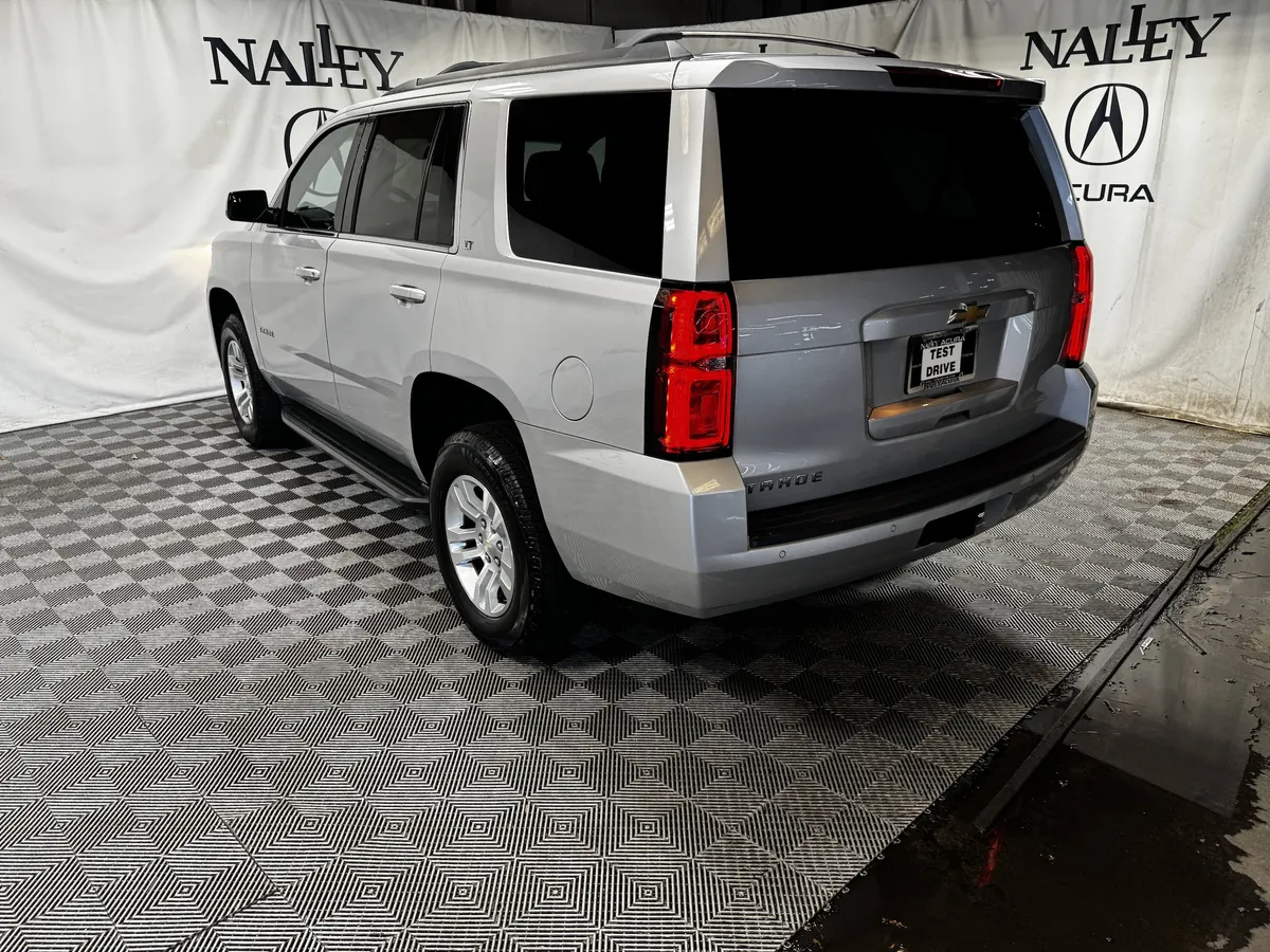 2018 Chevrolet Tahoe LT thumbnail 4
