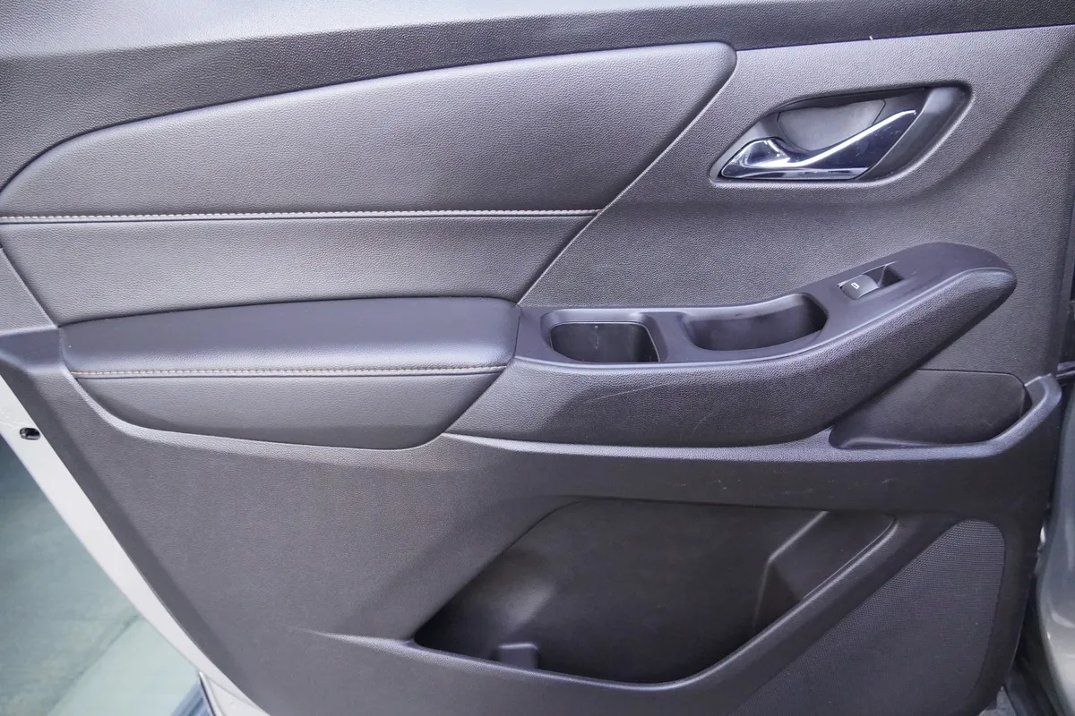 2018 Chevrolet Traverse LT Cloth thumbnail 29