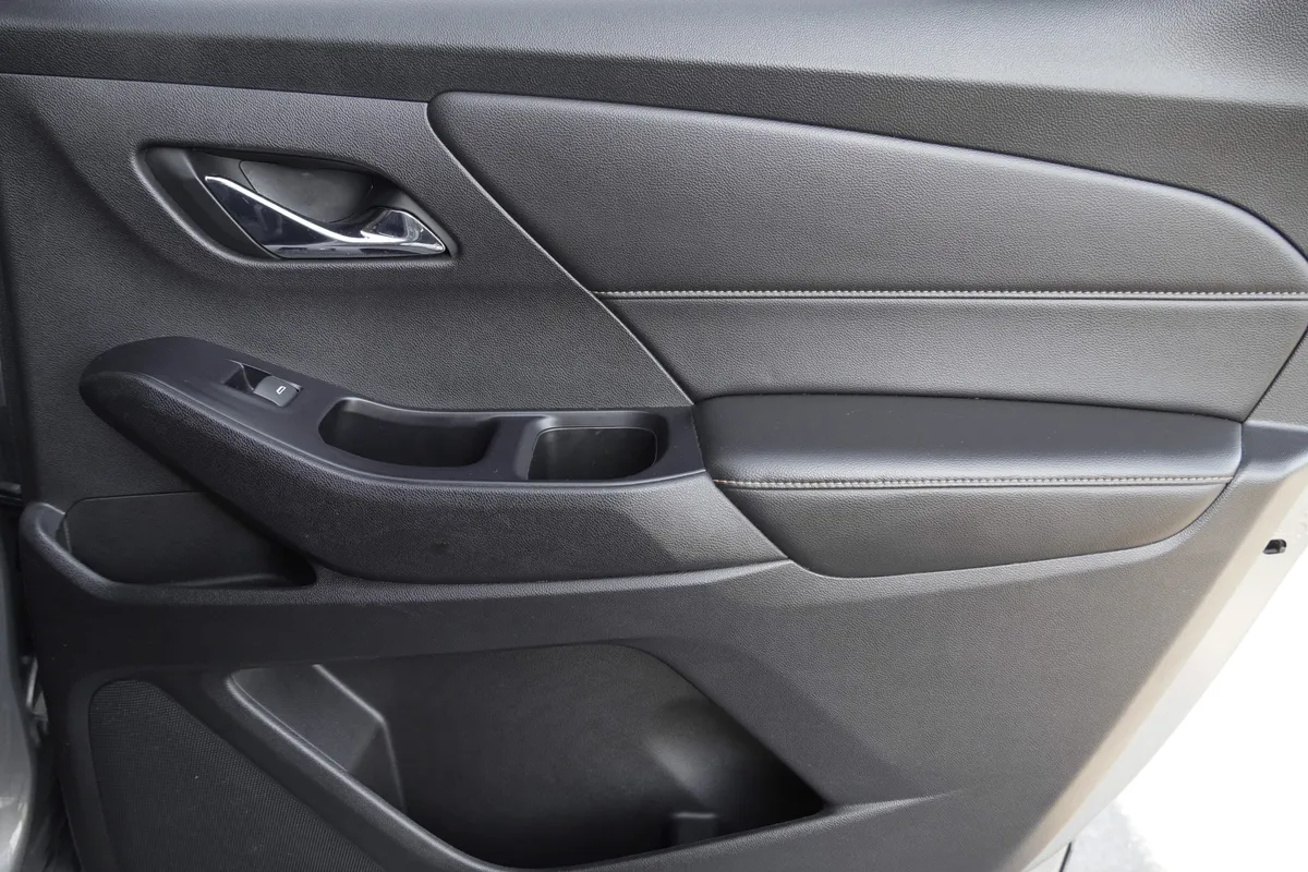 2018 Chevrolet Traverse LT Cloth thumbnail 30