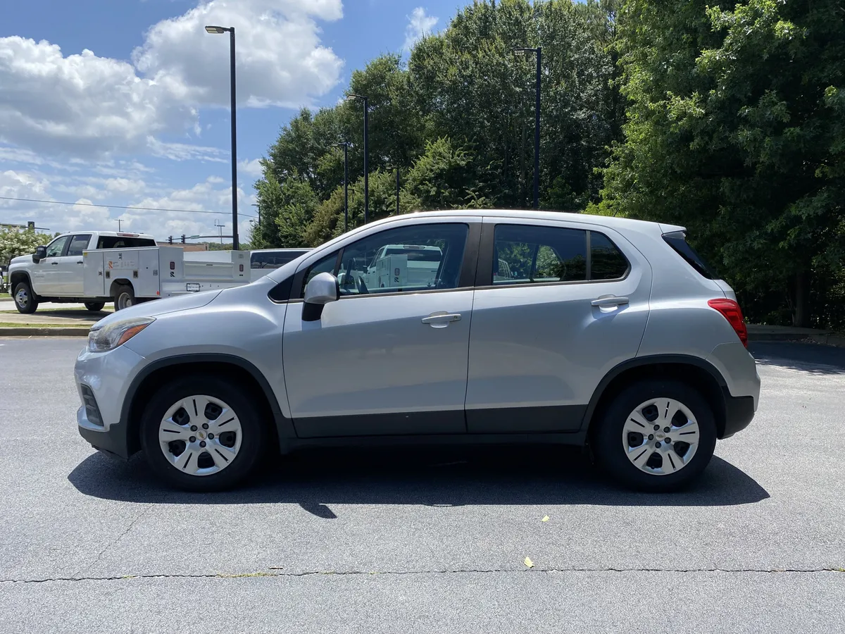 2018 Chevrolet Trax LS thumbnail 5
