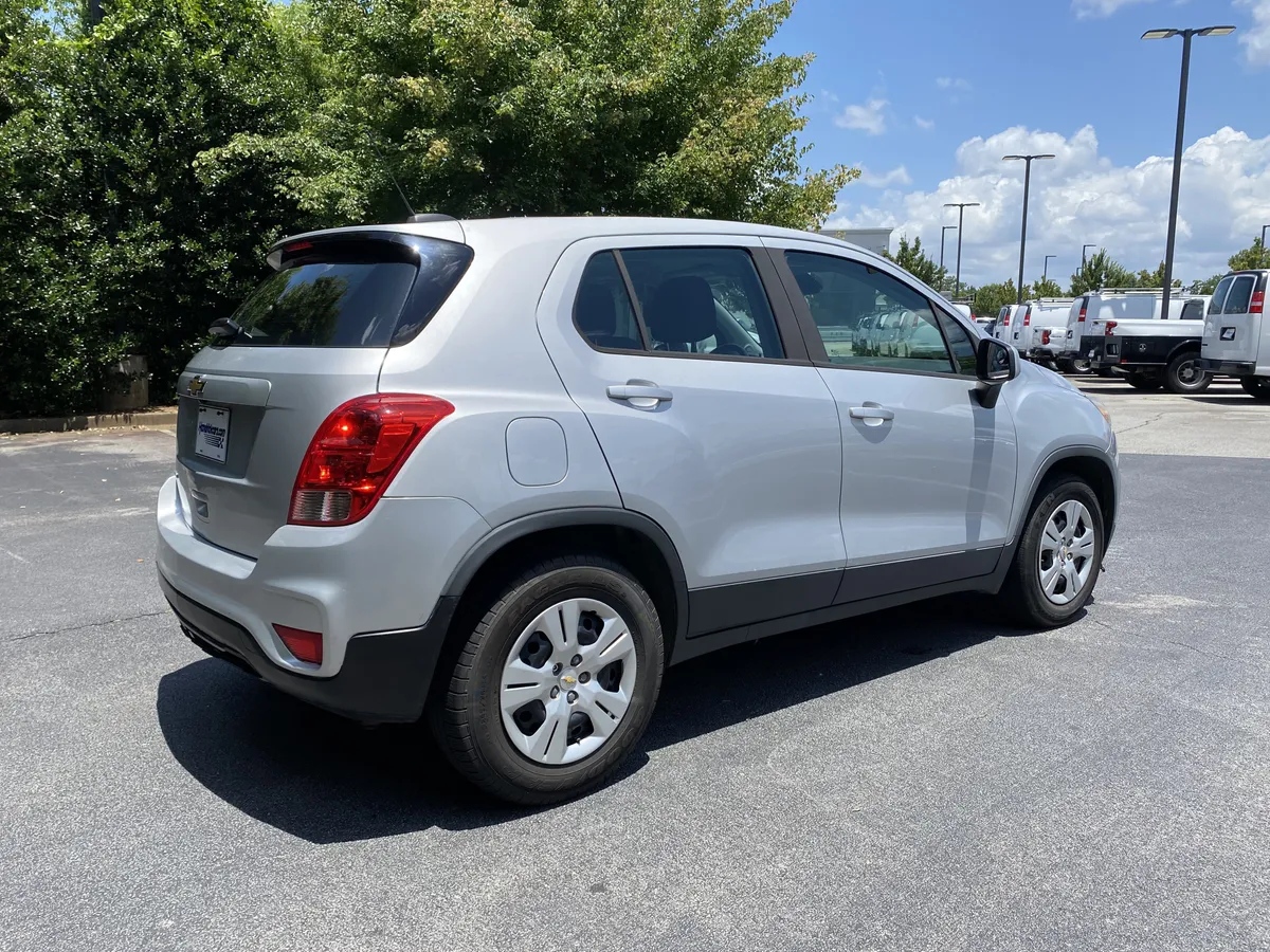 2018 Chevrolet Trax LS thumbnail 8