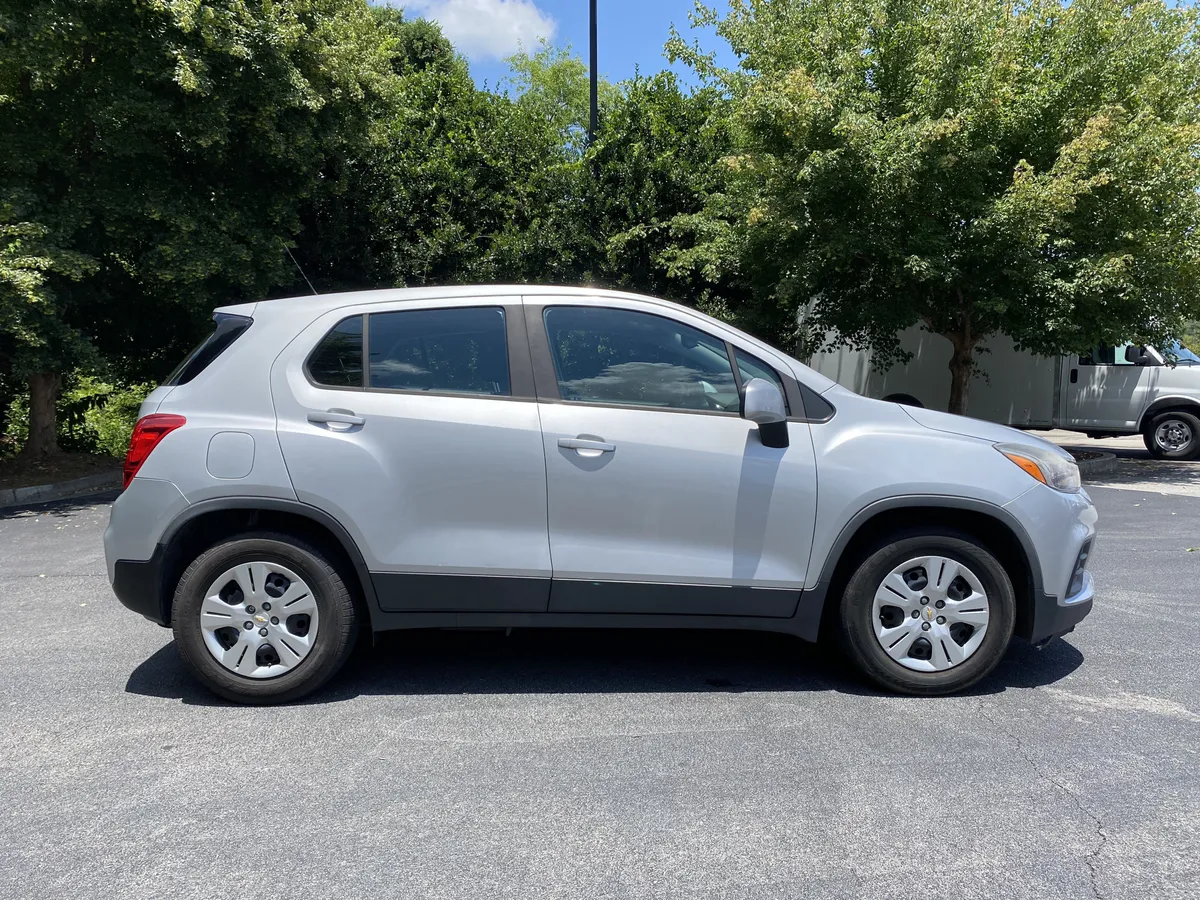 2018 Chevrolet Trax LS thumbnail 9