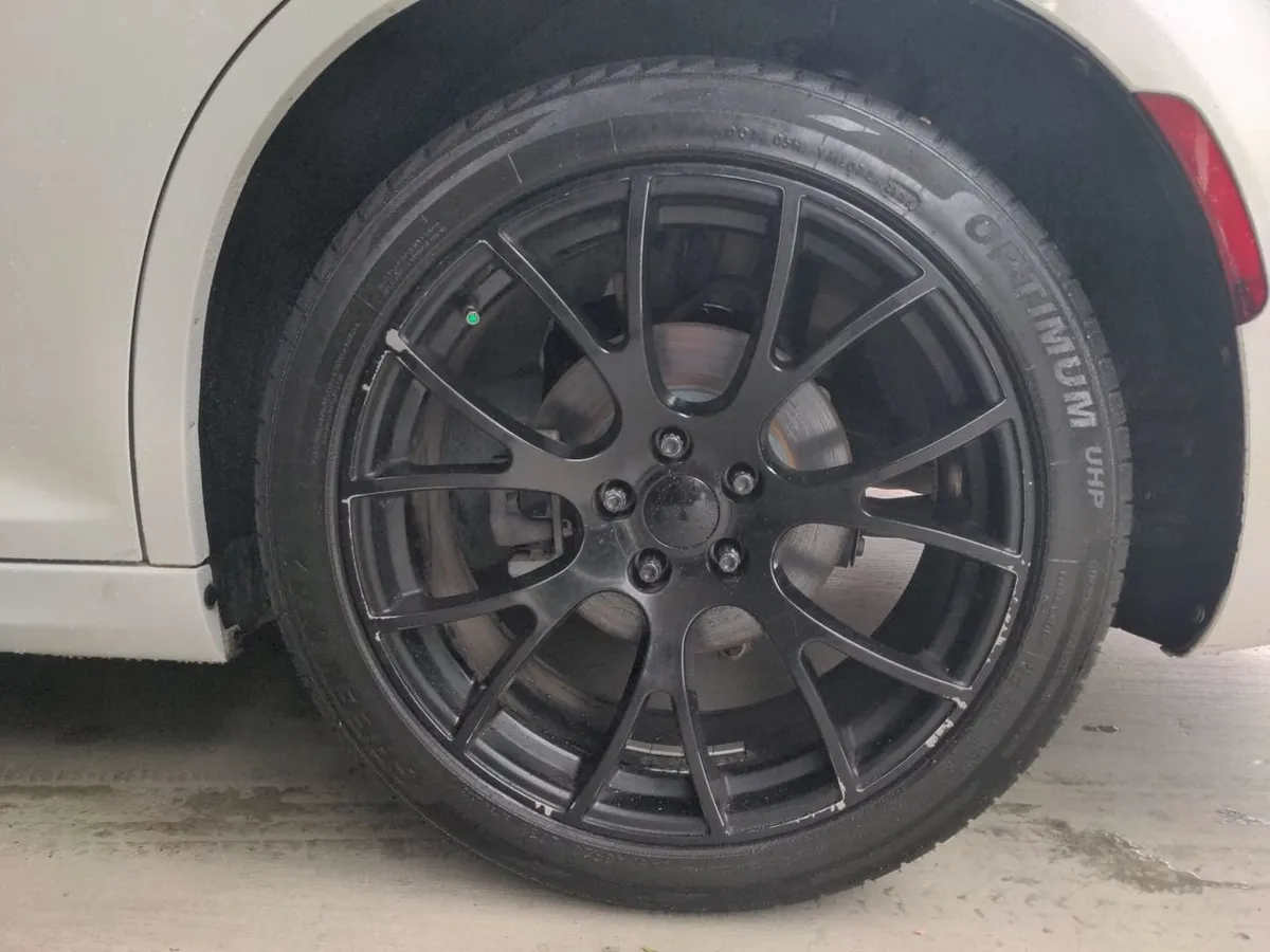2018 Chrysler 300 300S thumbnail 12