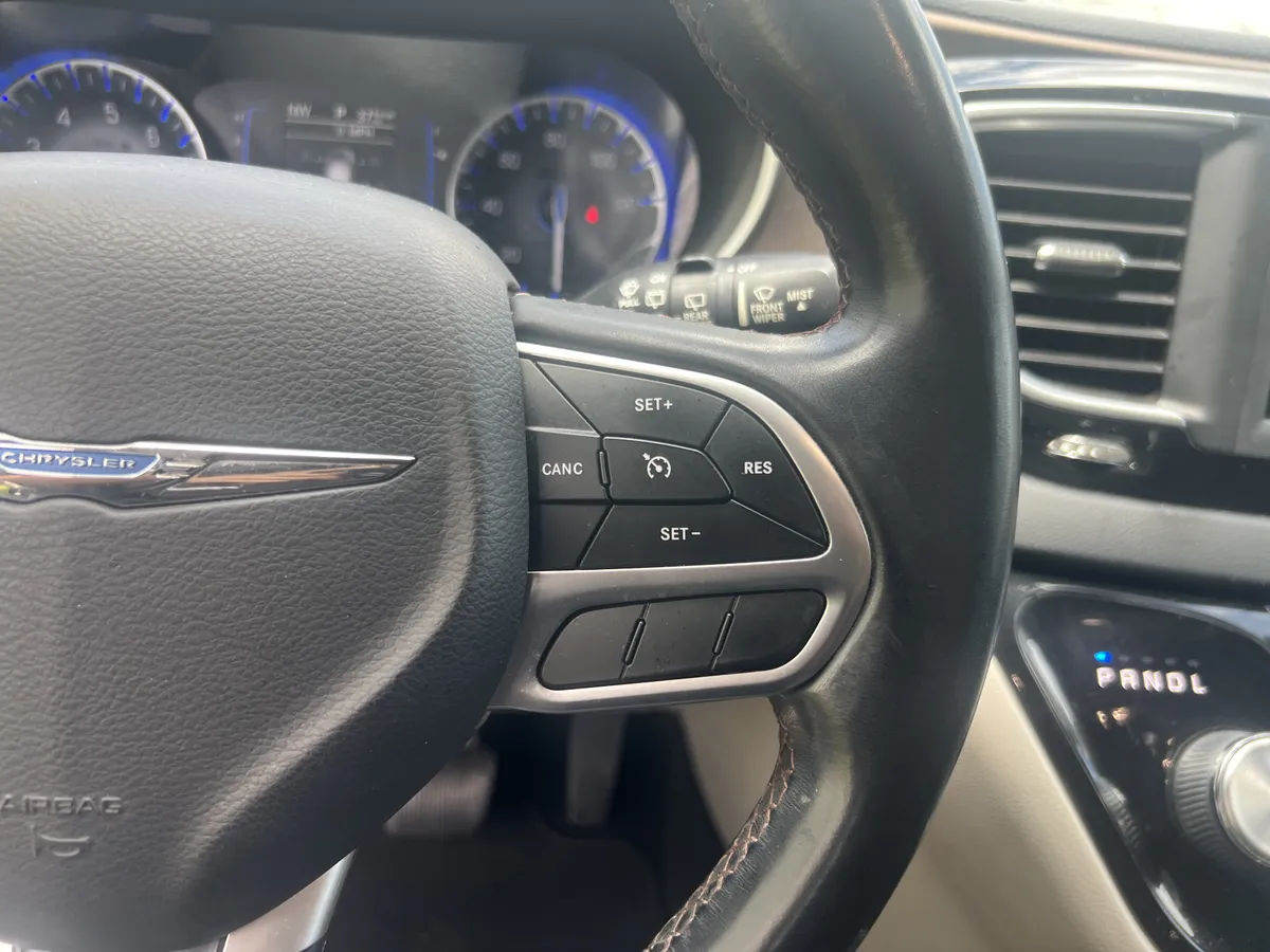 2018 Chrysler Pacifica Touring L thumbnail 18
