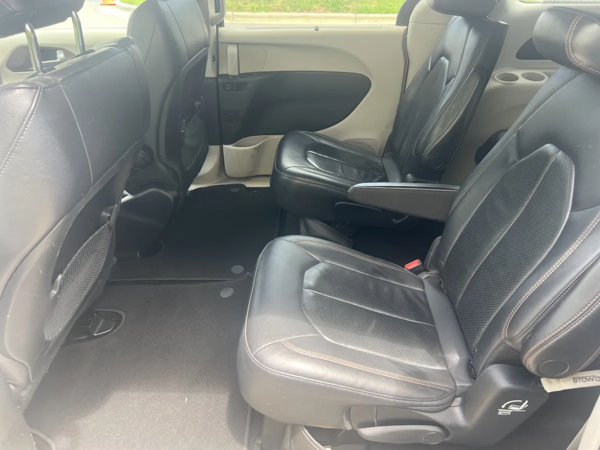 2018 Chrysler Pacifica Touring L thumbnail 30