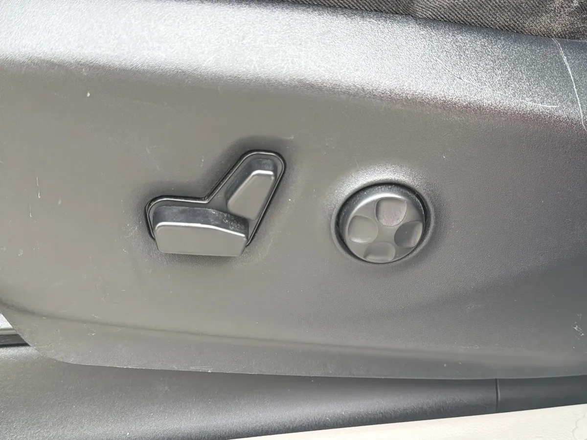 2018 Chrysler Pacifica Touring L Plus thumbnail 11