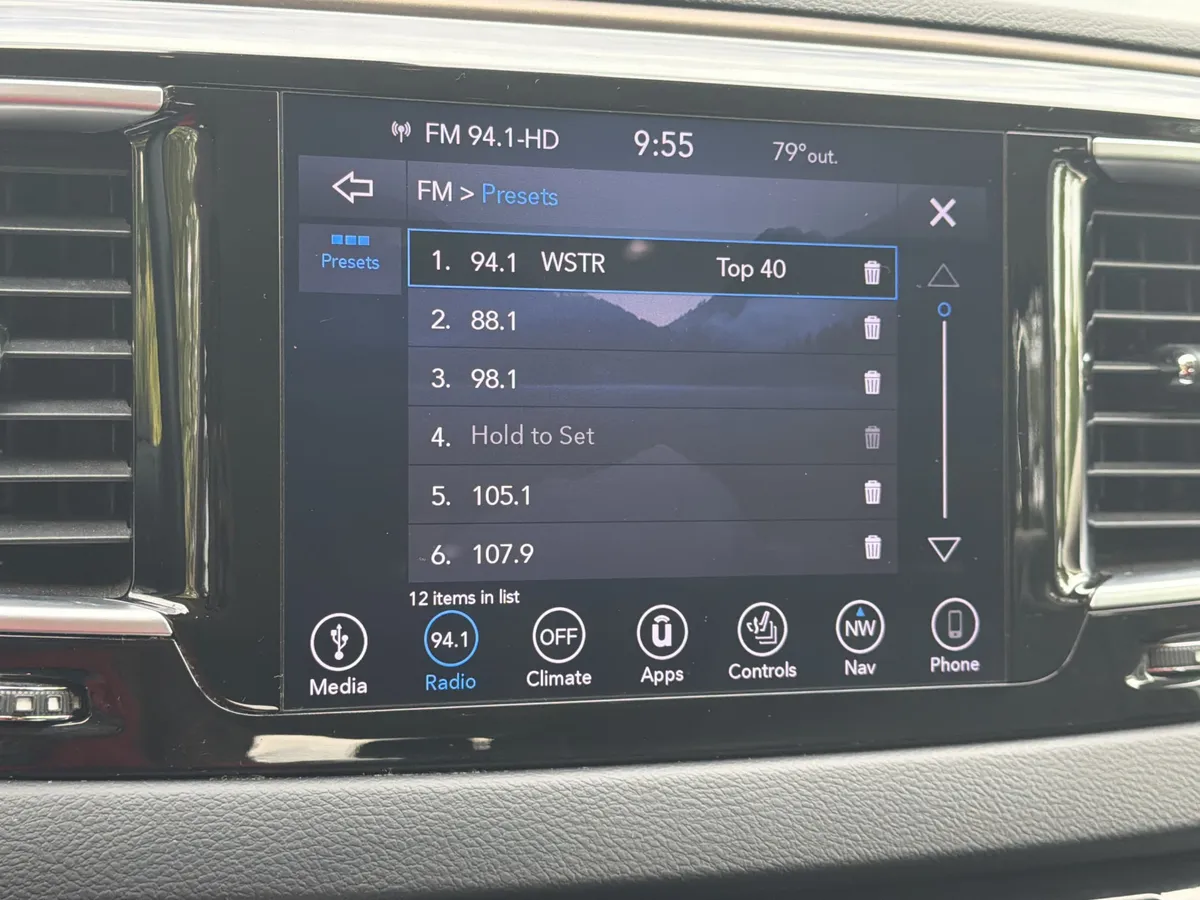 2018 Chrysler Pacifica Touring L Plus thumbnail 13