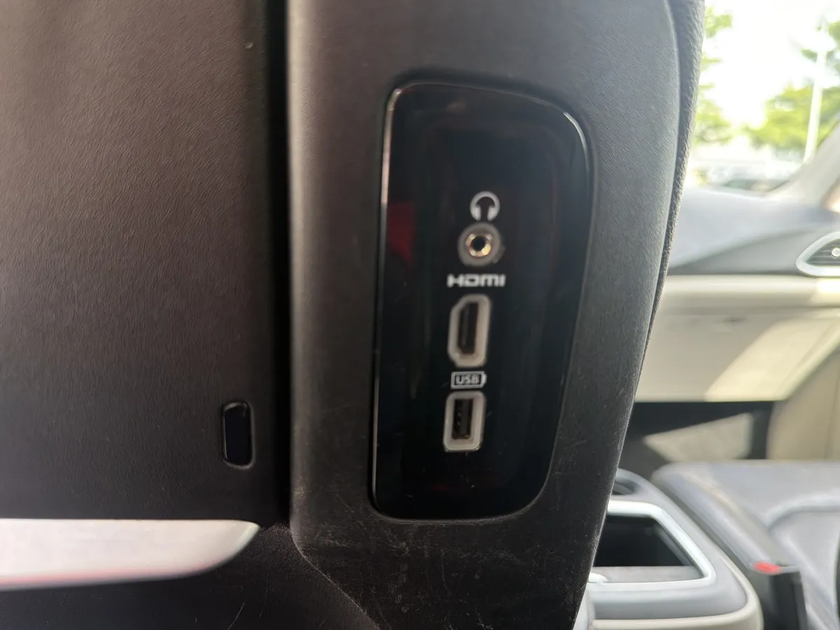 2018 Chrysler Pacifica Touring L Plus thumbnail 31