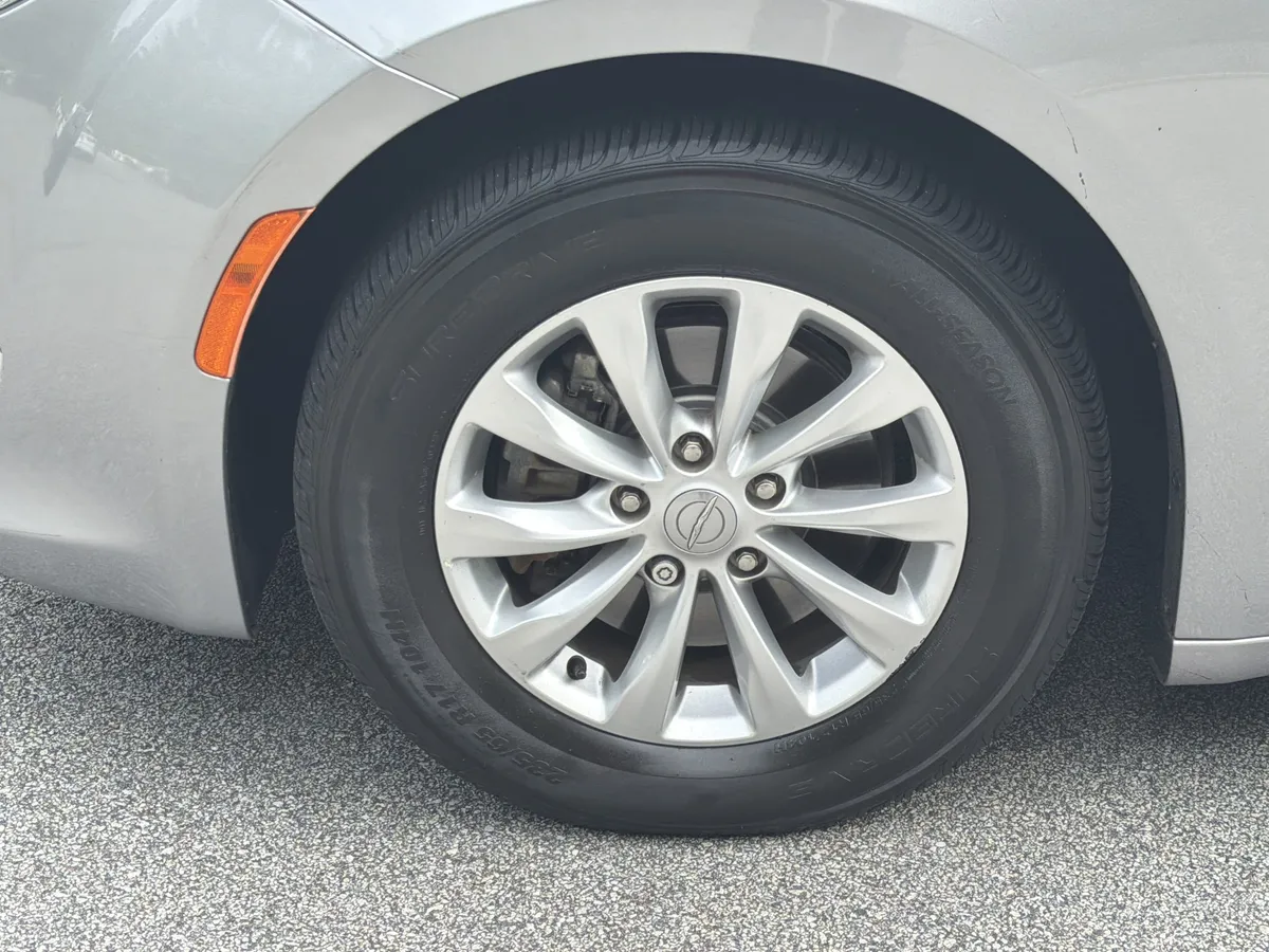 2018 Chrysler Pacifica Touring L Plus thumbnail 36