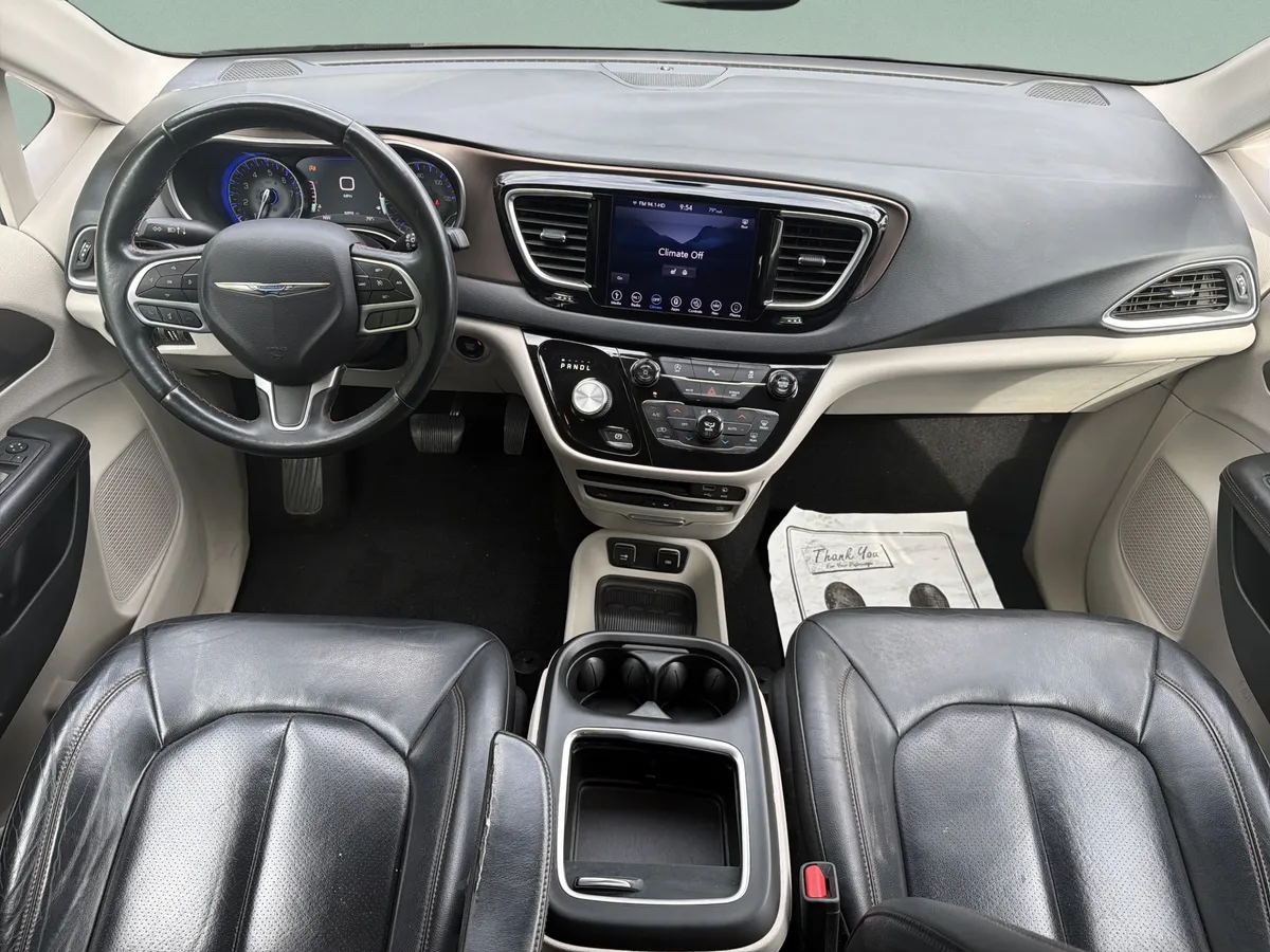 2018 Chrysler Pacifica Touring L Plus thumbnail 6