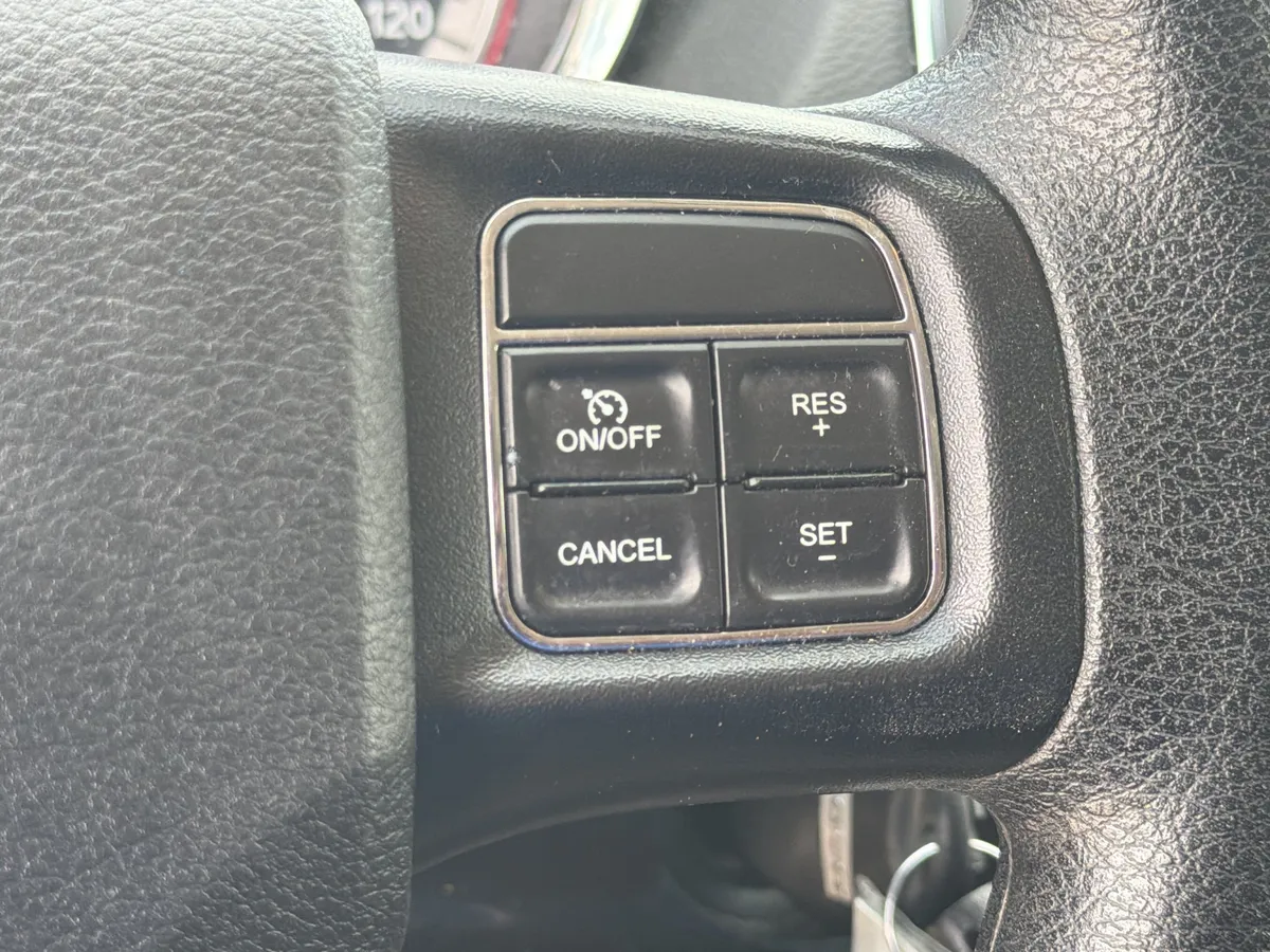 2018 Dodge Grand Caravan SE thumbnail 10