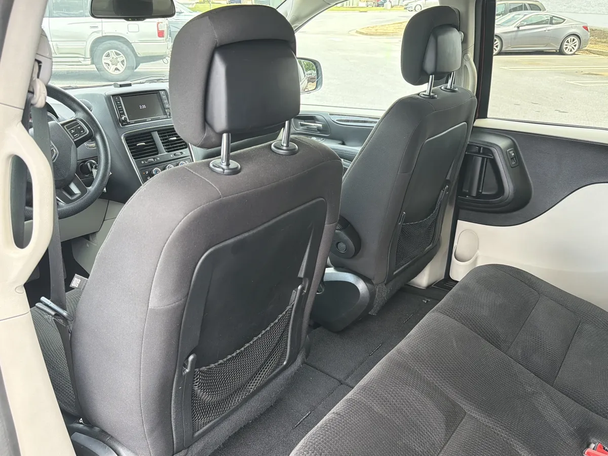 2018 Dodge Grand Caravan SE thumbnail 20