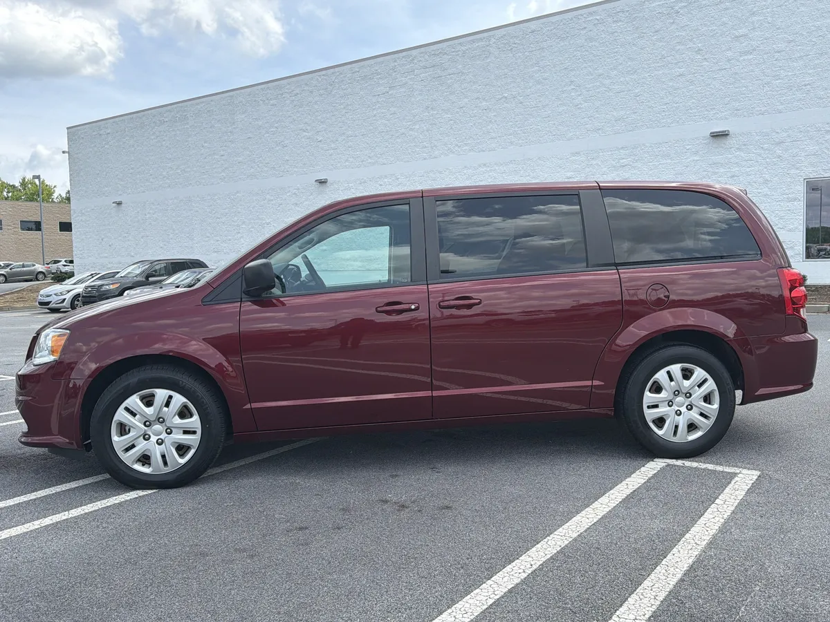 2018 Dodge Grand Caravan SE thumbnail 21