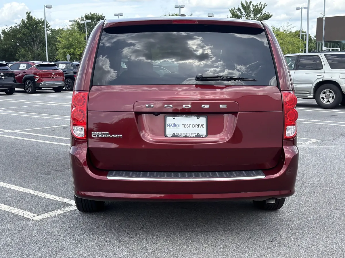 2018 Dodge Grand Caravan SE thumbnail 23