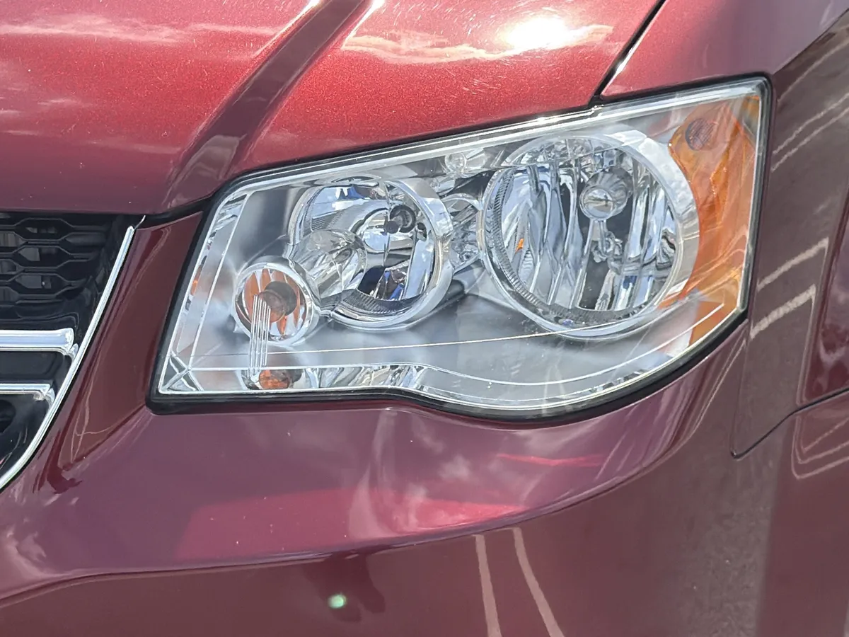 2018 Dodge Grand Caravan SE thumbnail 30