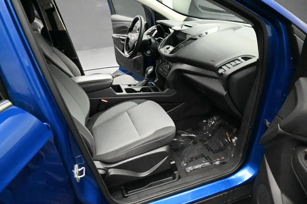 2018 Ford Escape SE thumbnail 19
