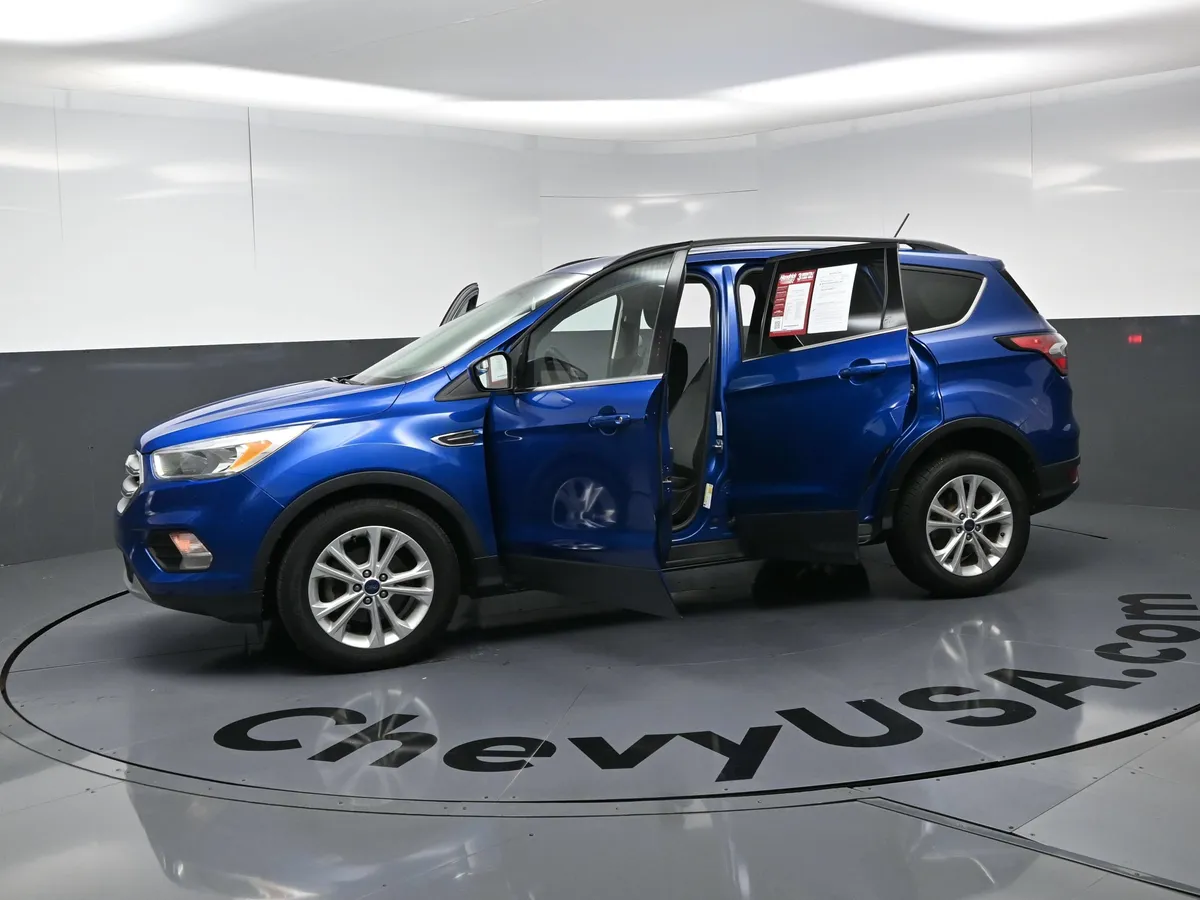 2018 Ford Escape SE thumbnail 20