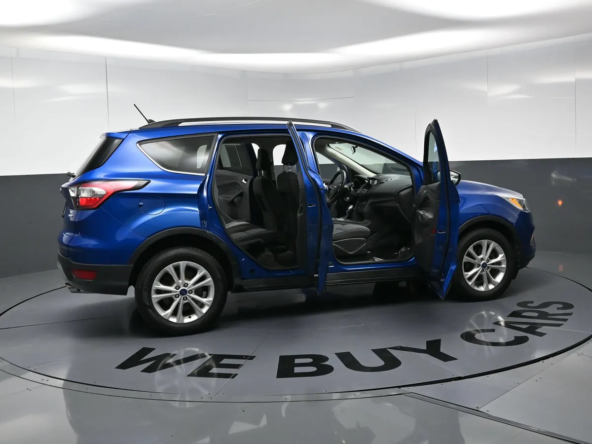 2018 Ford Escape SE thumbnail 24