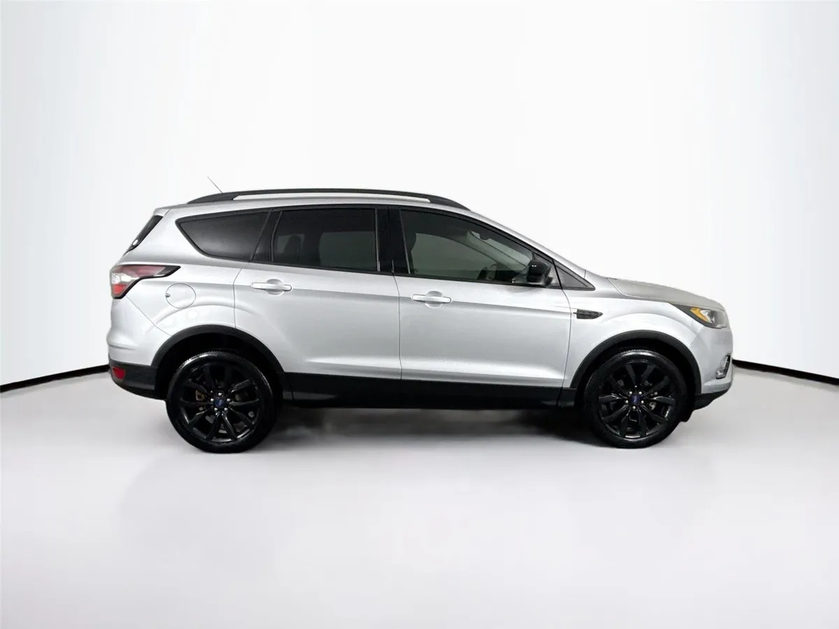 2018 Ford Escape SE thumbnail 10