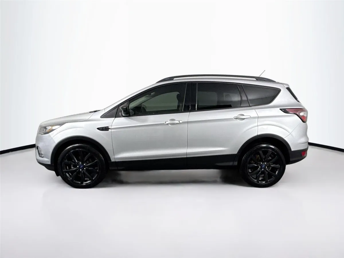 2018 Ford Escape SE thumbnail 13