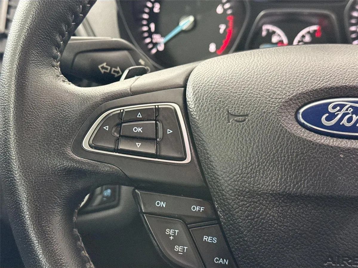 2018 Ford Escape SE thumbnail 17