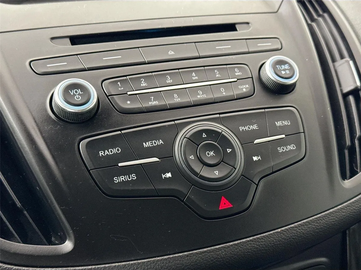 2018 Ford Escape SE thumbnail 21