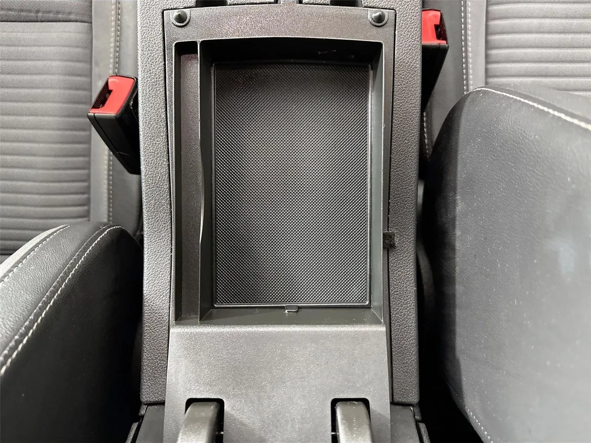 2018 Ford Escape SE thumbnail 30