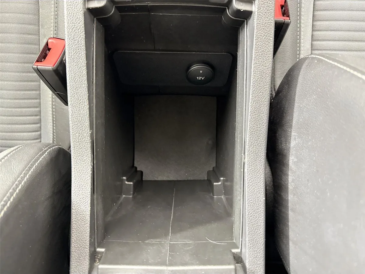 2018 Ford Escape SE thumbnail 31